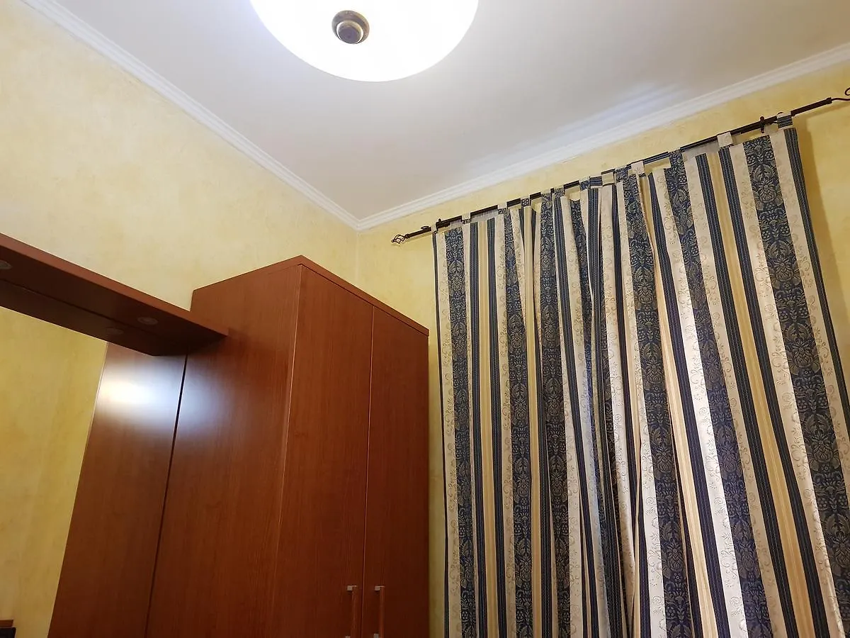 Rainbow Guest House Roma 2*,