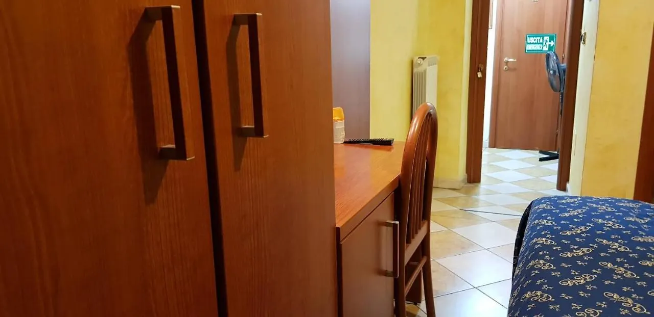Rainbow Guest House Roma 2*,  Italia
